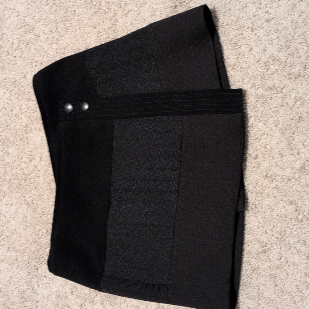 PRICE DROP! CAbi asymmetrical swathe mini skirt. Style #926